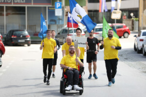 Amir Alibabić s paralimpijsko baklo